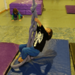 ¡El taller de Acrobacia! Una de las propuestas preferidas del Jardín de la Esquina