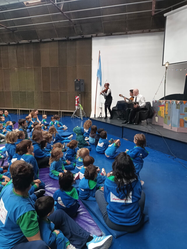 Está semana vivimos una mañana diferente entre títeres y tangos