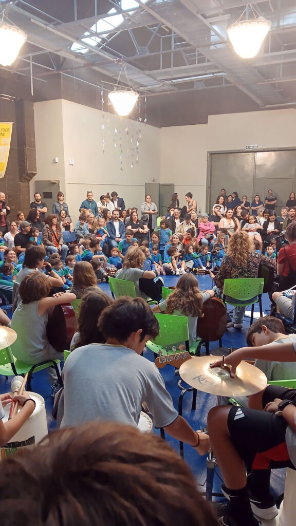 La ORQUESTA de ÆQUALIS hizo su presentación en la ronda musical